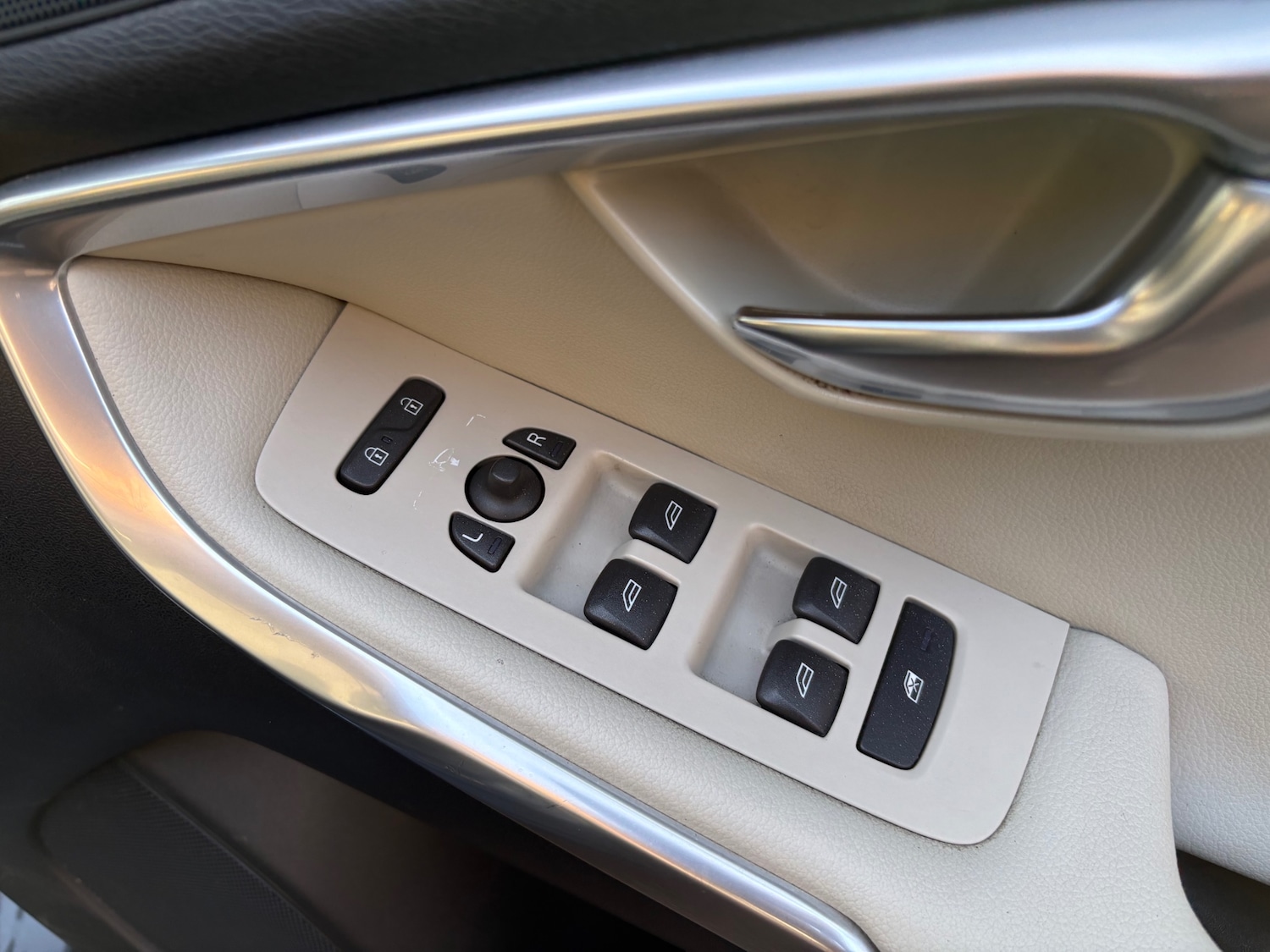 Used Volvo V40 2013 for sale - 77264174: Photo 27