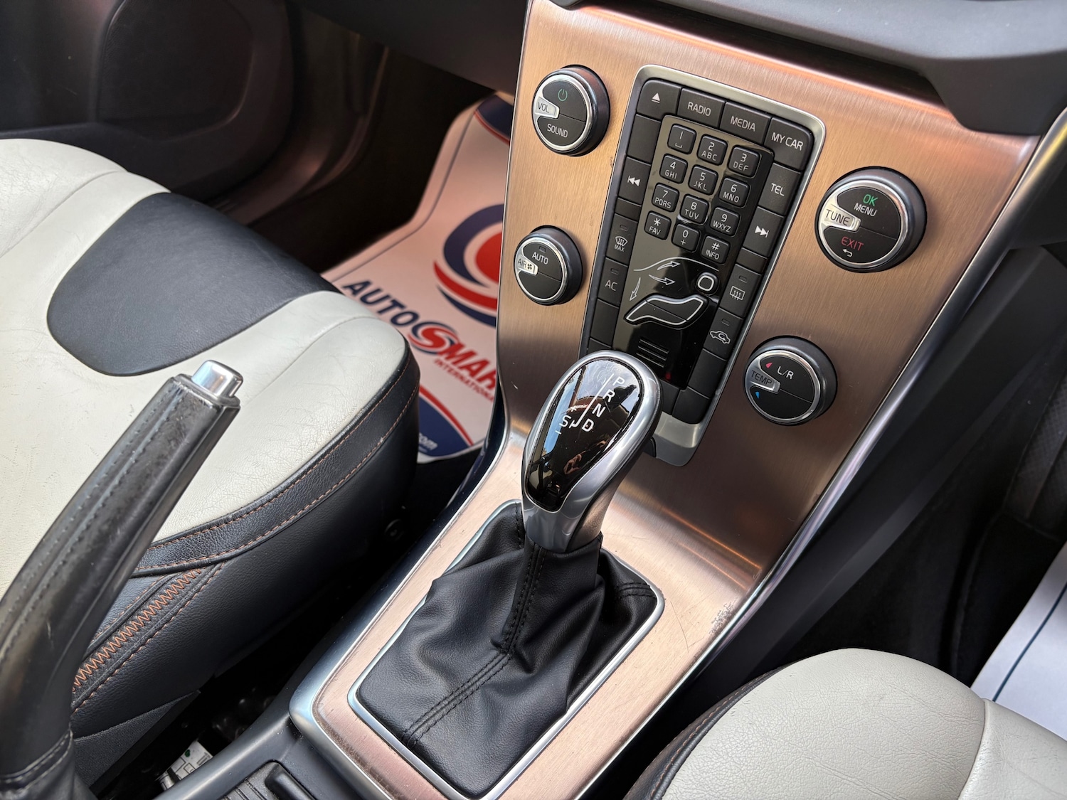 Used Volvo V40 2013 for sale - 77264174: Photo 6