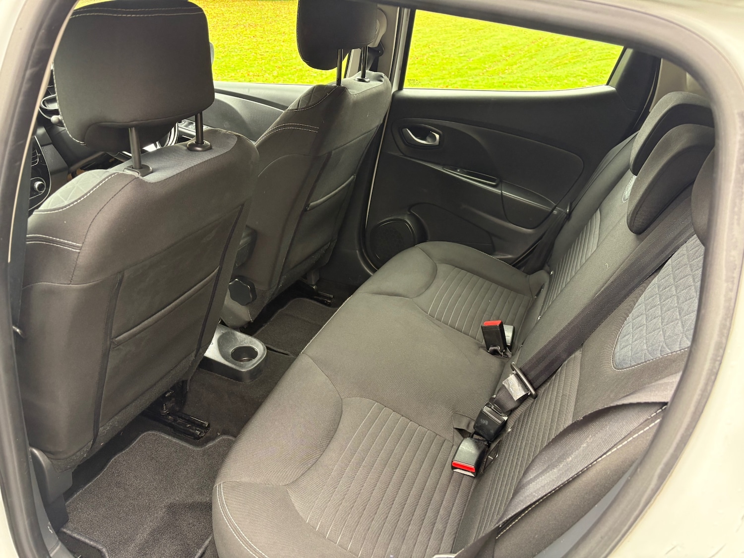 Used Renault Clio 2015 for sale - 76525876: Photo 11