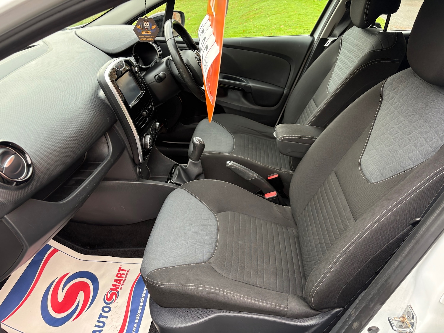 Used Renault Clio 2015 for sale - 76525876: Photo 13