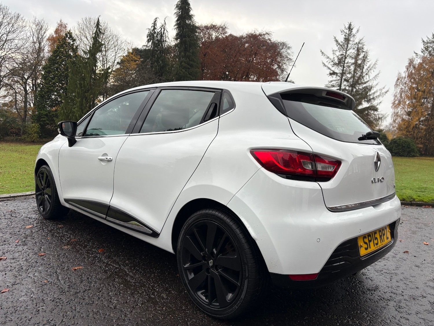 Used Renault Clio 2015 for sale - 76525876: Photo 18