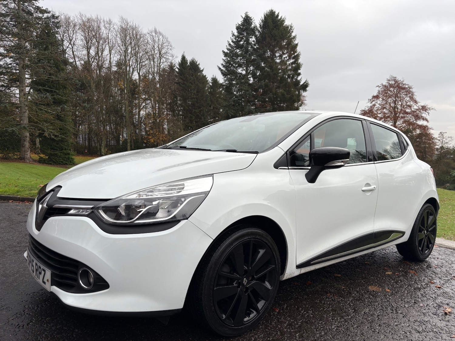 Used Renault Clio 2015 for sale - 76525876: Photo 3