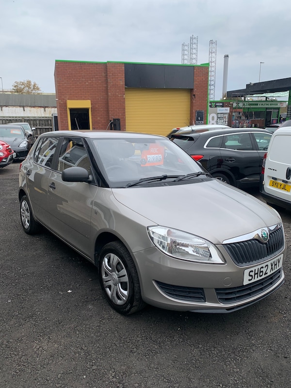 Used Skoda Fabia 2012 for sale - 76309839: Photo 2