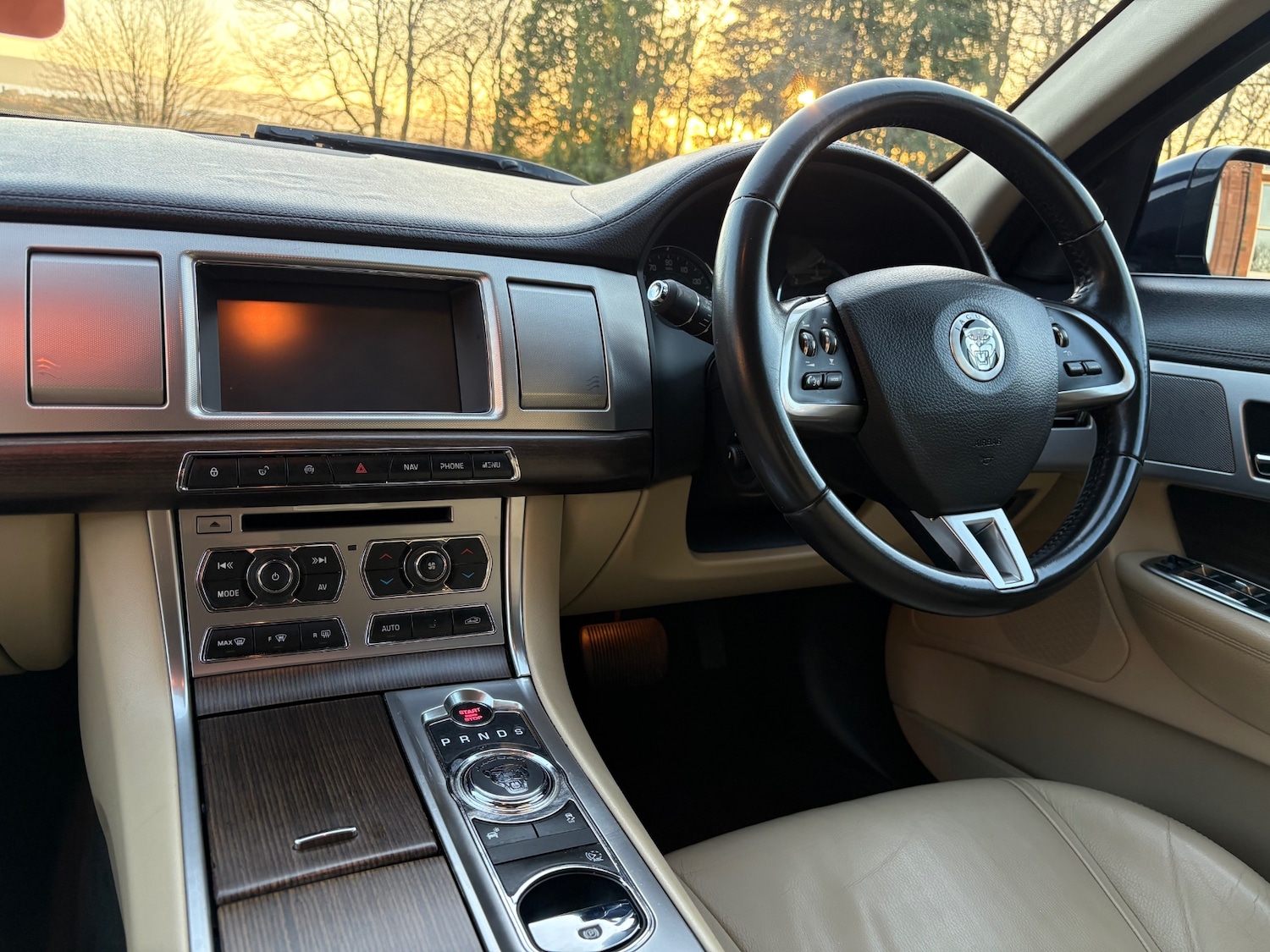 Used Jaguar XF 2011 for sale - 77261698: Photo 30