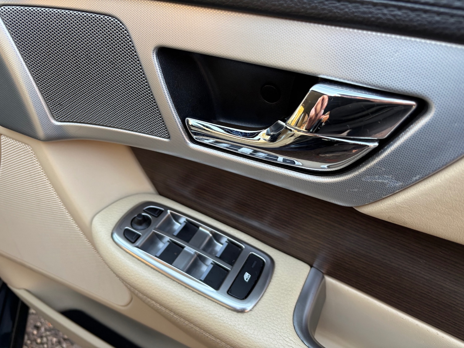 Used Jaguar XF 2011 for sale - 77261698: Photo 32