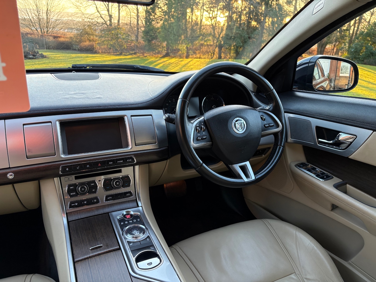 Used Jaguar XF 2011 for sale - 77261698: Photo 4