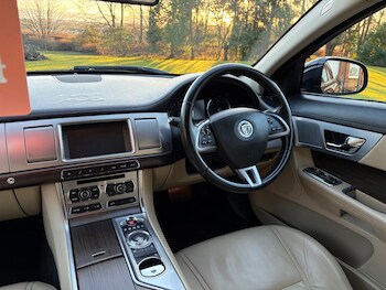 Used Jaguar XF 2011 for sale - 77261698: Photo