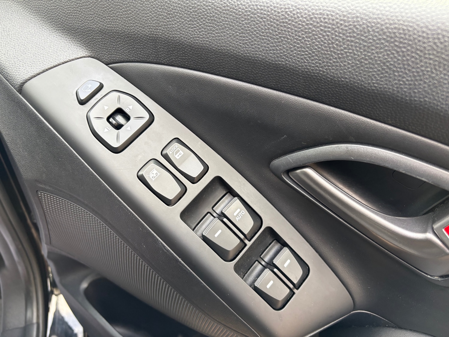 Used Hyundai Ix35 2015 for sale - 76742277: Photo 9