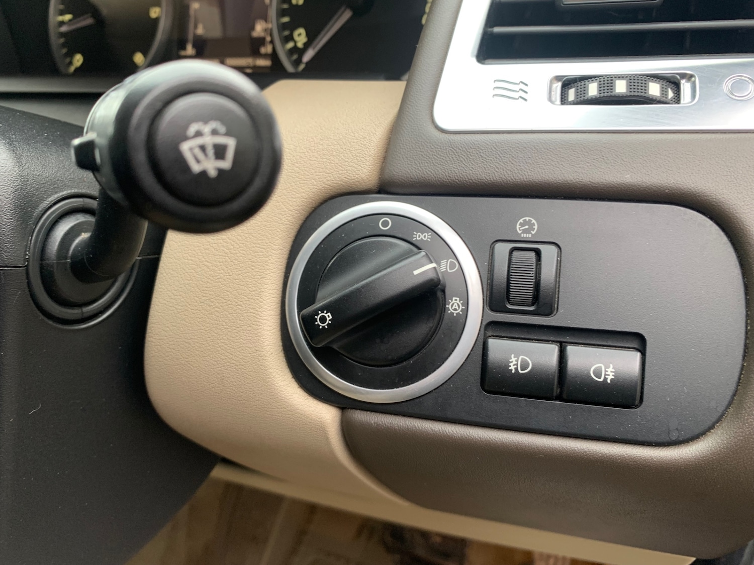 Used Land Rover Range Rover Sport 2010 for sale - 77916182: Photo 10