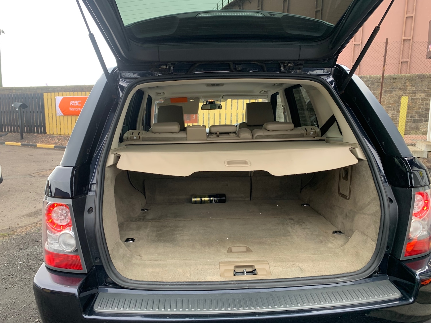 Used Land Rover Range Rover Sport 2010 for sale - 77916182: Photo 22