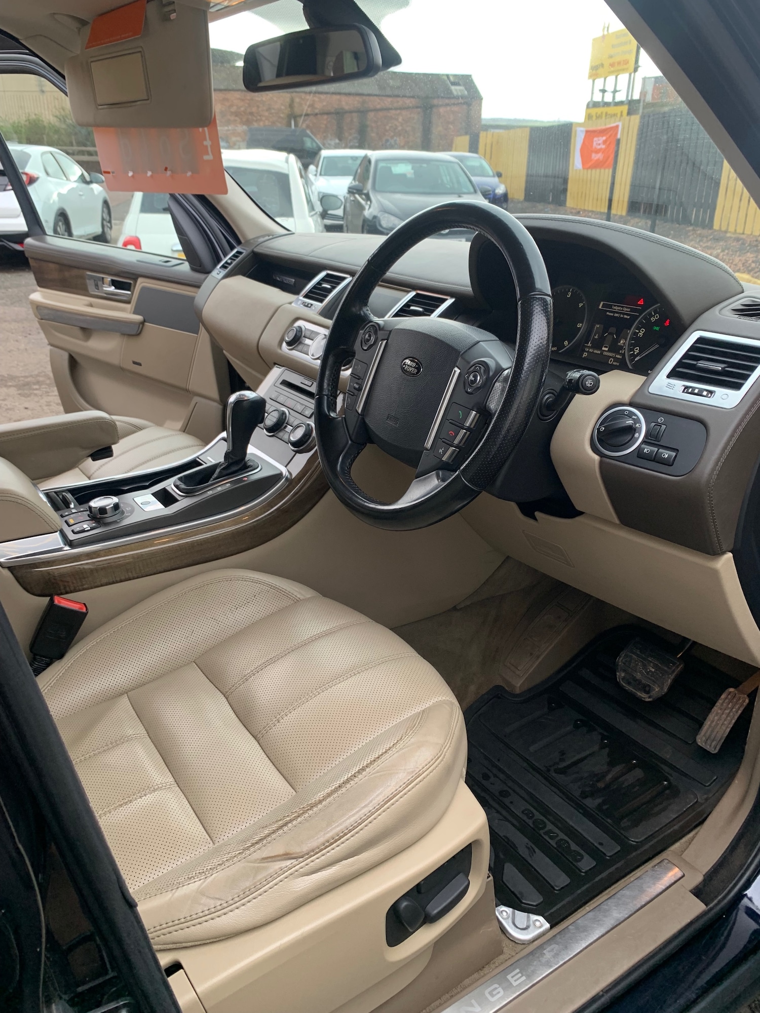 Used Land Rover Range Rover Sport 2010 for sale - 77916182: Photo 23