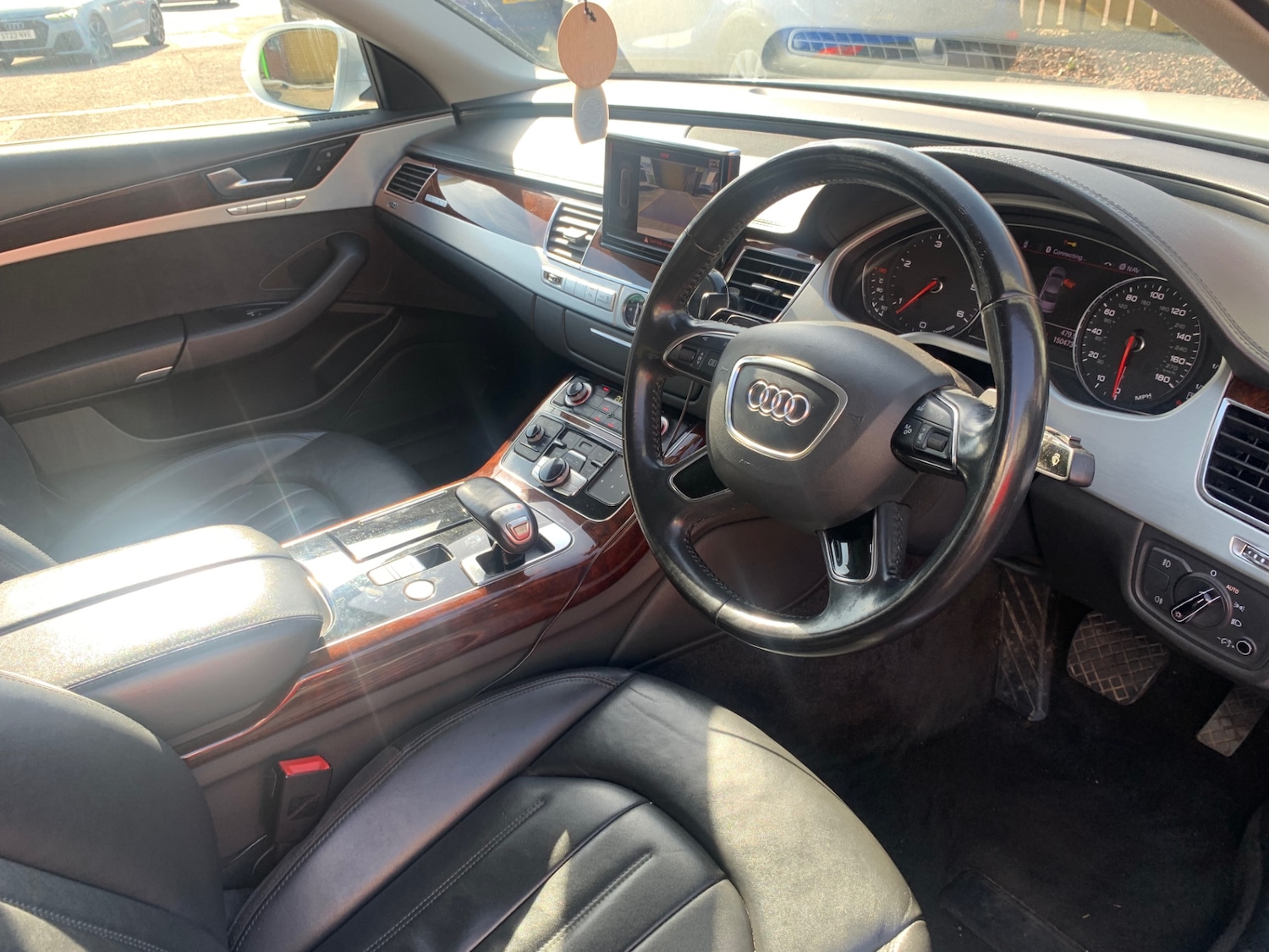 Used Audi A8 2011 for sale - 77946182: Photo 12