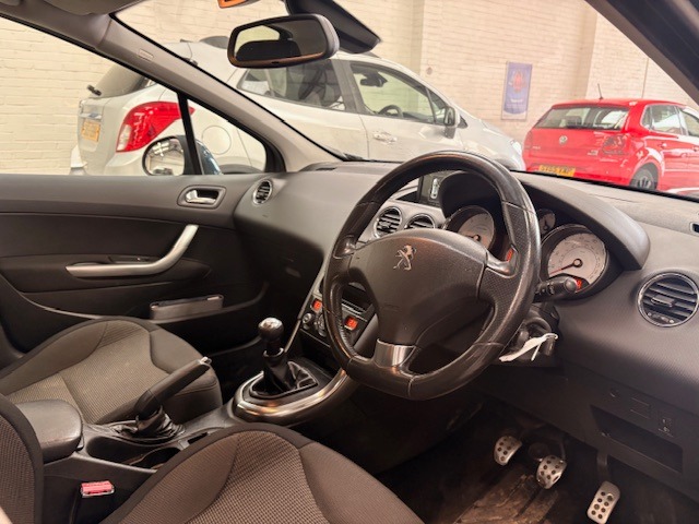 Used Peugeot 308 2013 for sale - 77888280: Photo 8