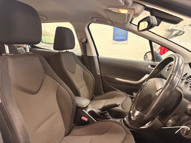 Used Peugeot 308 2013 for sale - 77888280: Photo 9