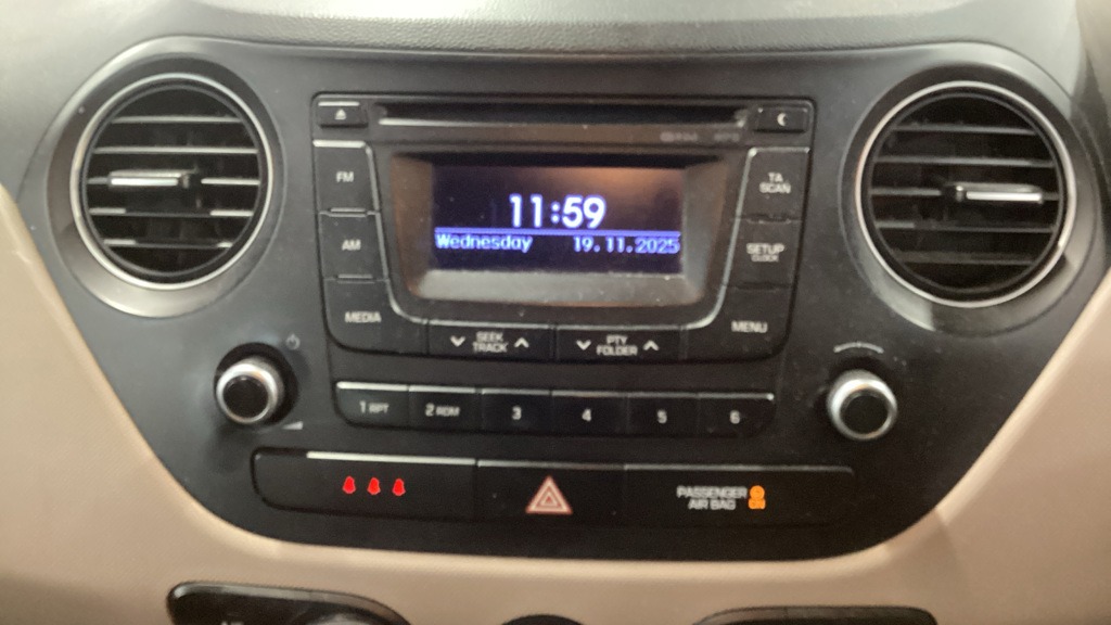 Used Hyundai i10 2014 for sale - 76794711: Photo 9