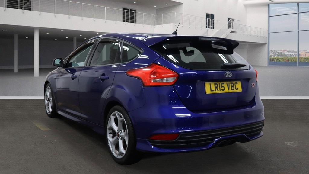 Used Ford Focus 2015 for sale - 76638359: Photo 3
