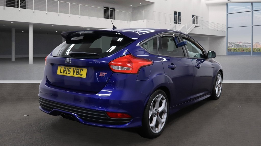 Used Ford Focus 2015 for sale - 76638359: Photo 4