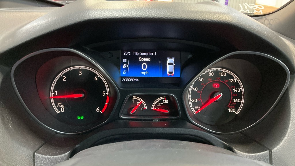 Used Ford Focus 2015 for sale - 76638359: Photo 9