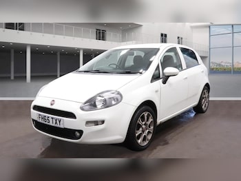 Used Fiat Punto 2015 for sale - 76793043: Photo