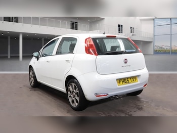 Used Fiat Punto 2015 for sale - 76793043: Photo