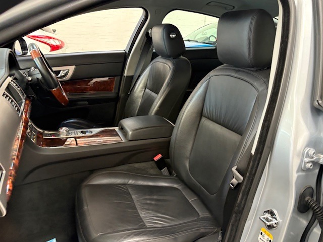 Used Jaguar XF 2009 for sale - 76796191: Photo 10