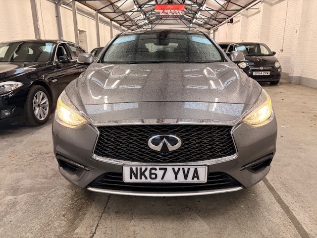 Used Infiniti Q30 2017 for sale - 76920177: Photo 2