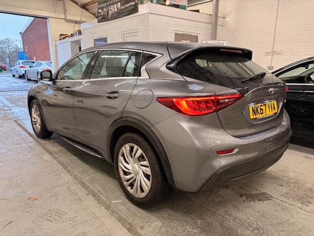 Used Infiniti Q30 2017 for sale - 76920177: Photo 4