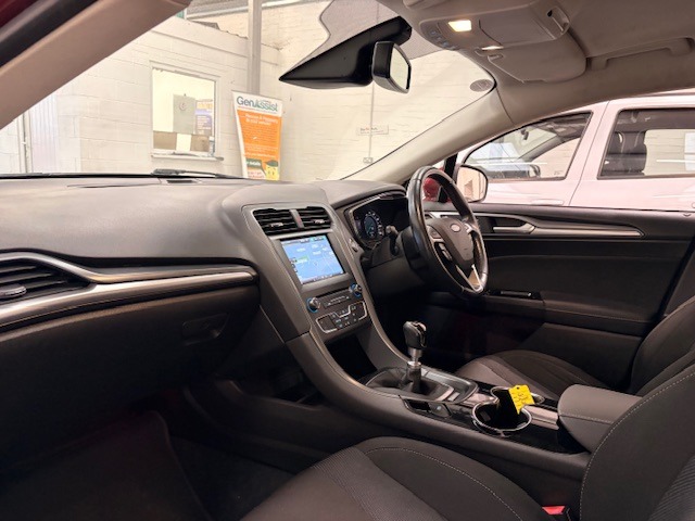 Used Ford Mondeo 2015 for sale - 77801833: Photo 10