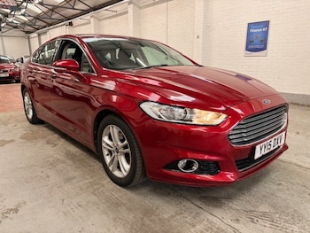 2015 (15) - 2.0 TDCi 180 Titanium 5dr