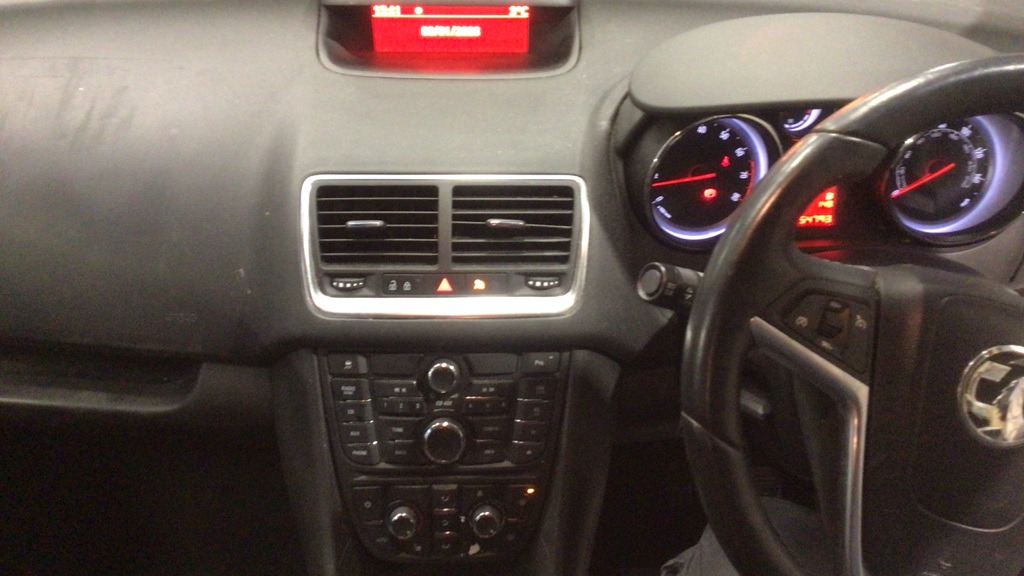 Used Vauxhall Meriva 2015 for sale - 77168150: Photo 11