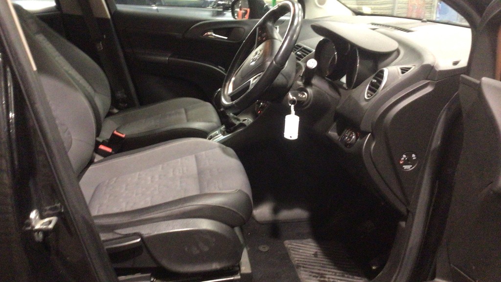 Used Vauxhall Meriva 2015 for sale - 77168150: Photo 9