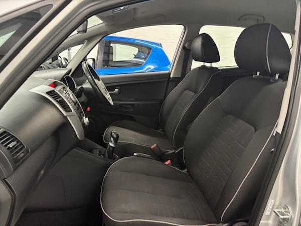 Used Kia Venga 2013 for sale - 76064168: Photo 8