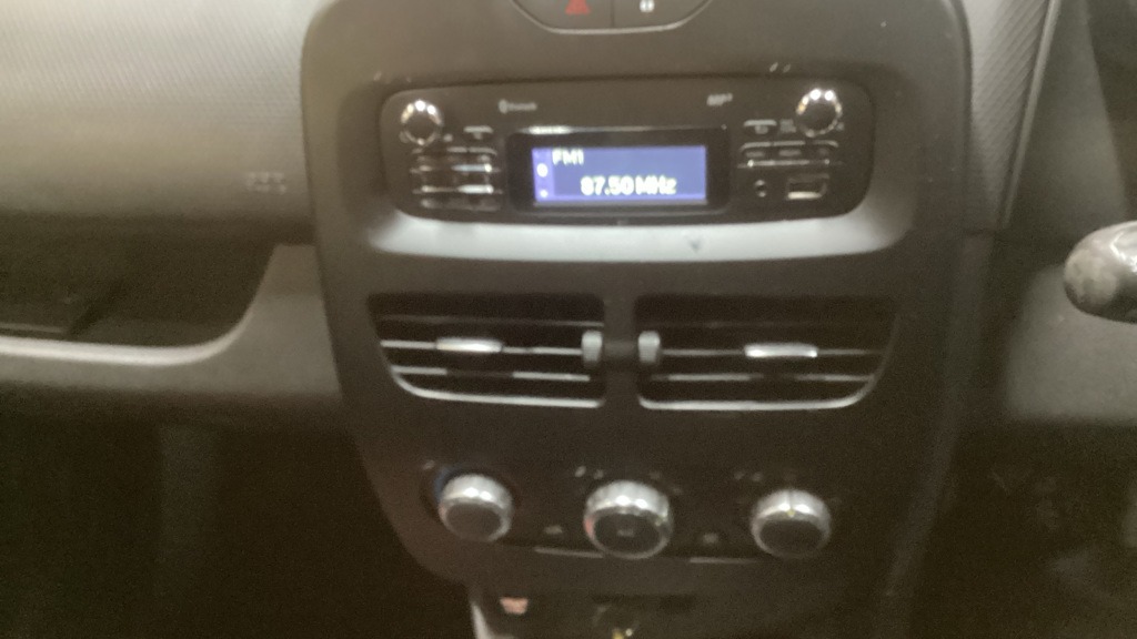 Used Renault Clio 2015 for sale - 77125766: Photo 9