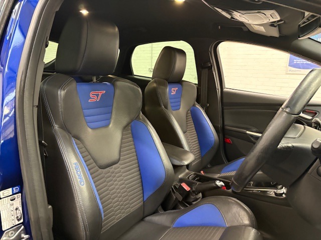 Used Ford Focus 2015 for sale - 78064899: Photo 9