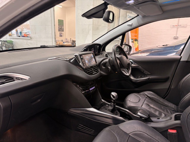 Used Peugeot 2008 2015 for sale - 77888267: Photo 9