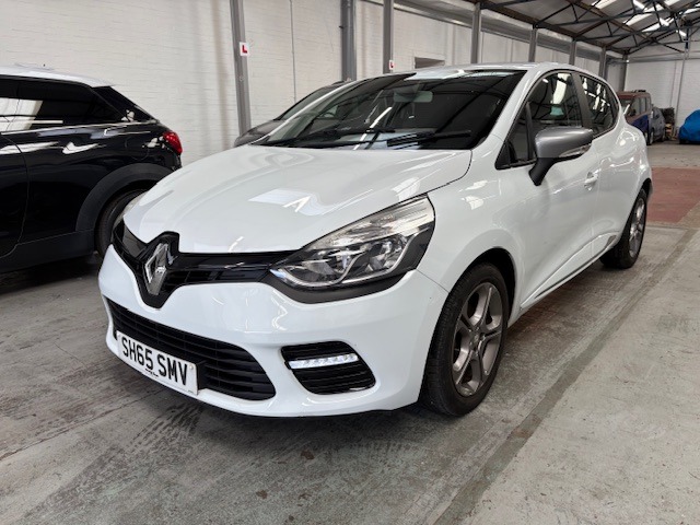 Used Renault Clio 2015 for sale - 76451855: Photo 2