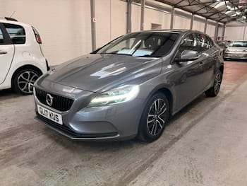 Used Volvo V40 2017 for sale - 79759445: Photo