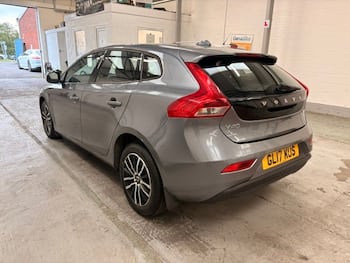 Used Volvo V40 2017 for sale - 79759445: Photo