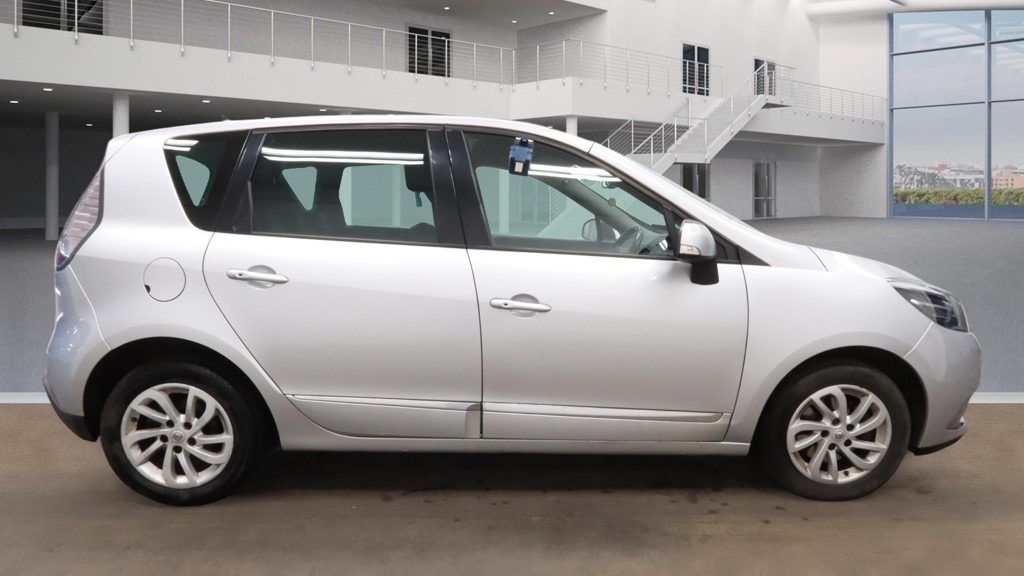 Used Renault Scenic 2015 for sale - 78040527: Photo 5