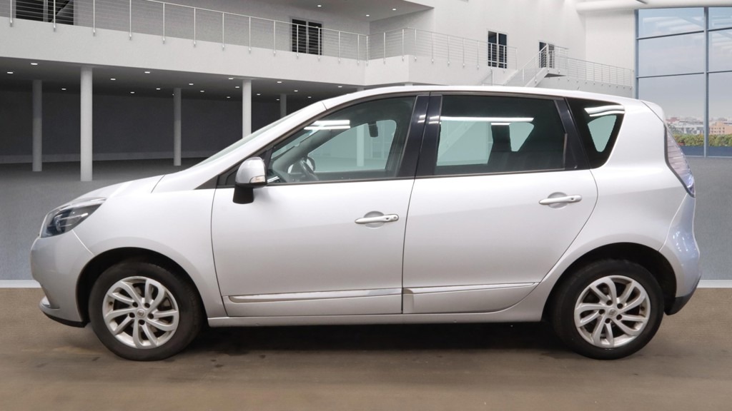 Used Renault Scenic 2015 for sale - 78040527: Photo 6