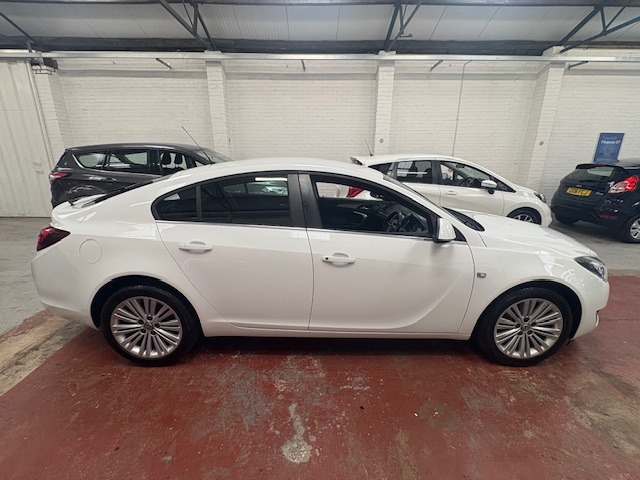 Used Vauxhall Insignia 2014 for sale - 76126302: Photo 6