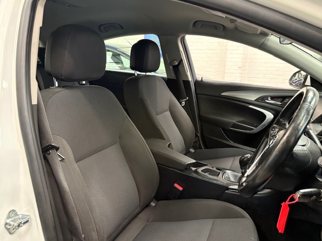 Used Vauxhall Insignia 2014 for sale - 76126302: Photo 9