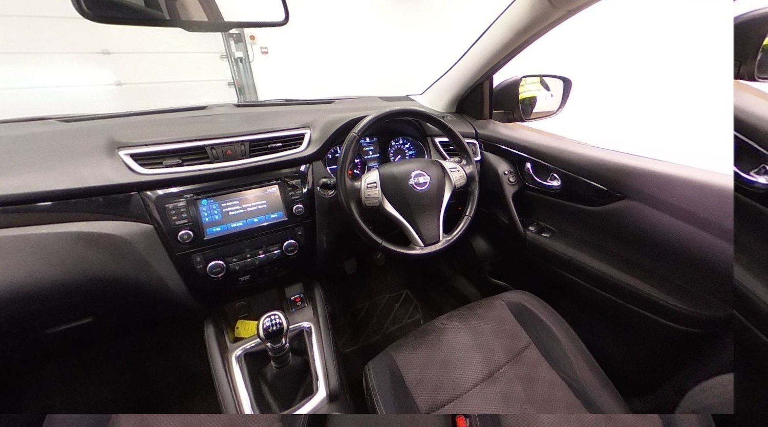 Used Nissan Qashqai 2015 for sale - 77221048: Photo 9