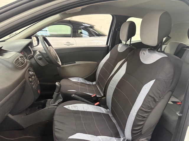 Used Renault Clio 2009 for sale - 76600143: Photo 11