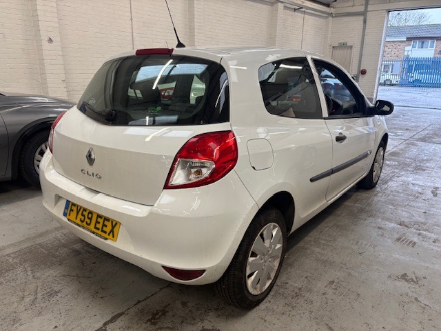 Used Renault Clio 2009 for sale - 76600143: Photo 4