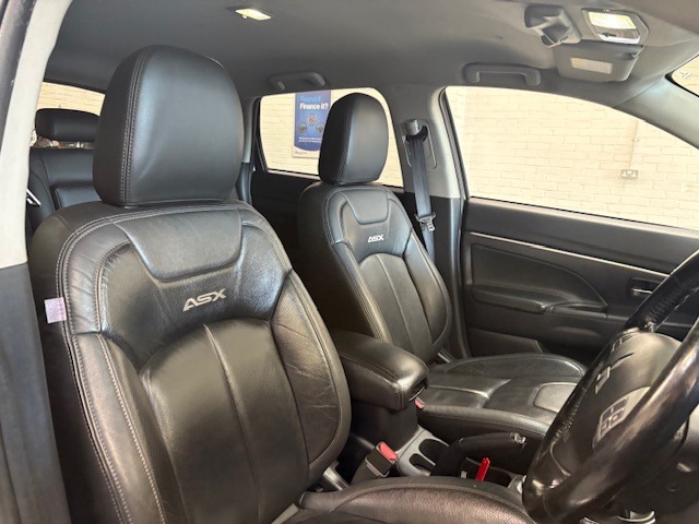 Used Mitsubishi ASX 2011 for sale - 76392049: Photo 10