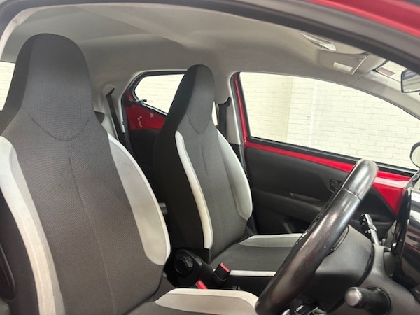 Used Toyota AYGO 2015 for sale - 76220494: Photo 13