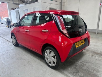 Used Toyota AYGO 2015 for sale - 76220494: Photo 3