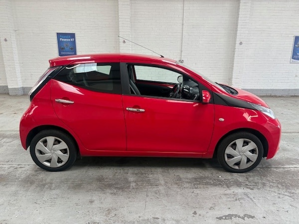 Used Toyota AYGO 2015 for sale - 76220494: Photo 6