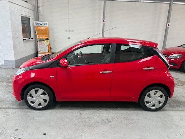 Used Toyota AYGO 2015 for sale - 76220494: Photo 7